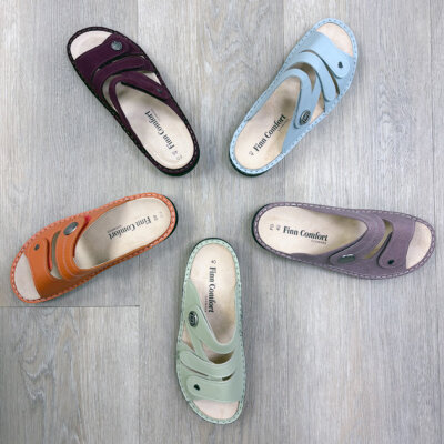 Mehr Farbe. Mehr Komfort. Mehr Frühling: Pantoletten Agueda &amp; Sansibar von Finn Comfort - Finn Comfort Agueda &amp; Sansibar | Bequeme Pantoletten mit Weitenregulierung